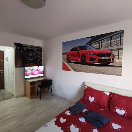 Апартаменти Bmw Studio Бухарест Екстер'єр фото